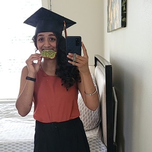 Meet your Posher, Roop - Picture 2 of 2